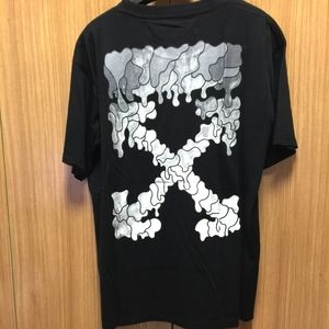 Off-White T-shirt